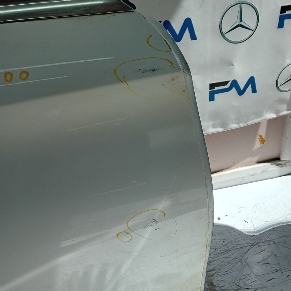 MEECEDS C-CLASS W205 DRIVER FRONT DOOR OSF WHITE 2014 ON COMPLETE FMD400