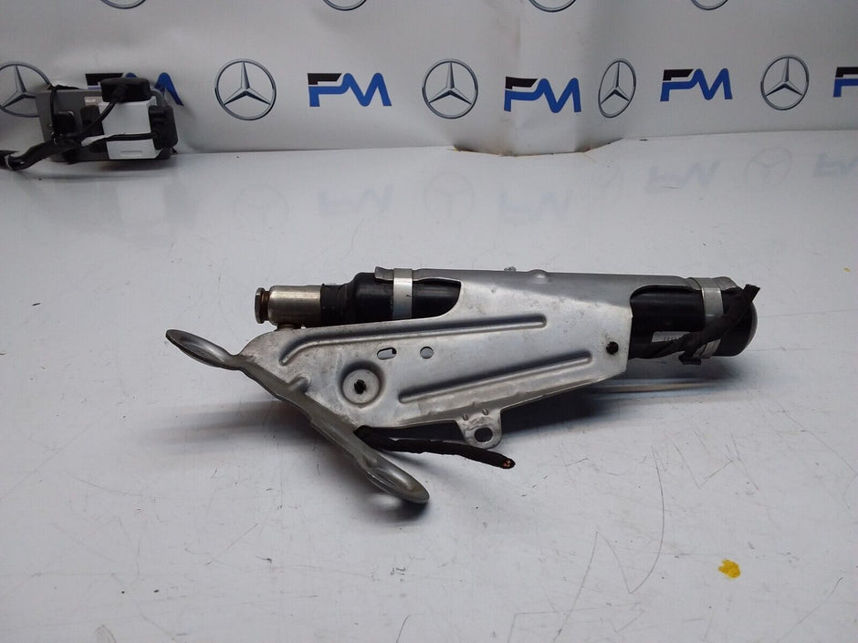 MERCEDES C-CLASS GAS GENERATOR ACCIDENT PROTECTION 2018 A2058604700 FM00316