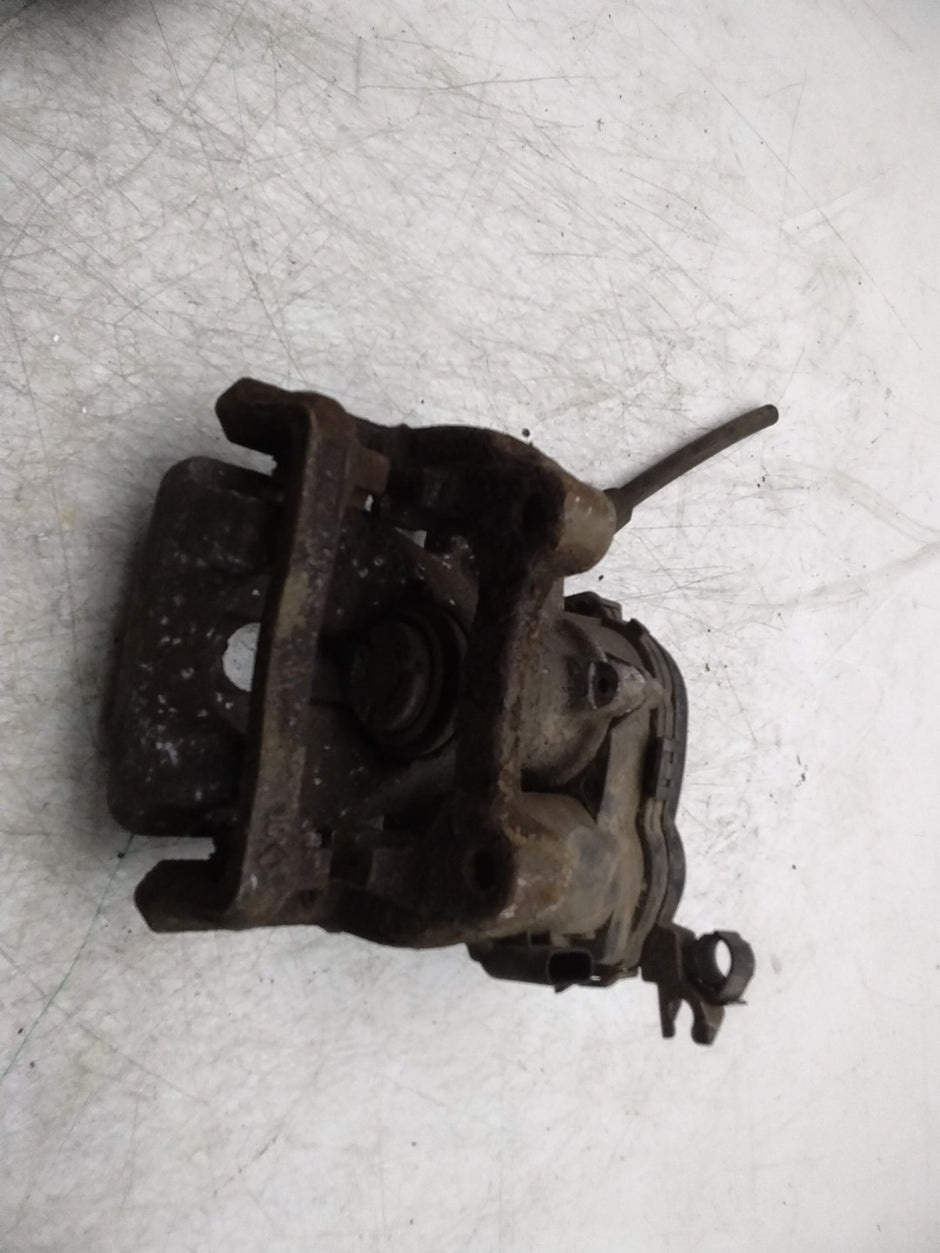 MERCEDES  B-CLASS W246 BRAKE CALIPER REAR LEFT PASSENGER SIDE A2464230198 FMR136