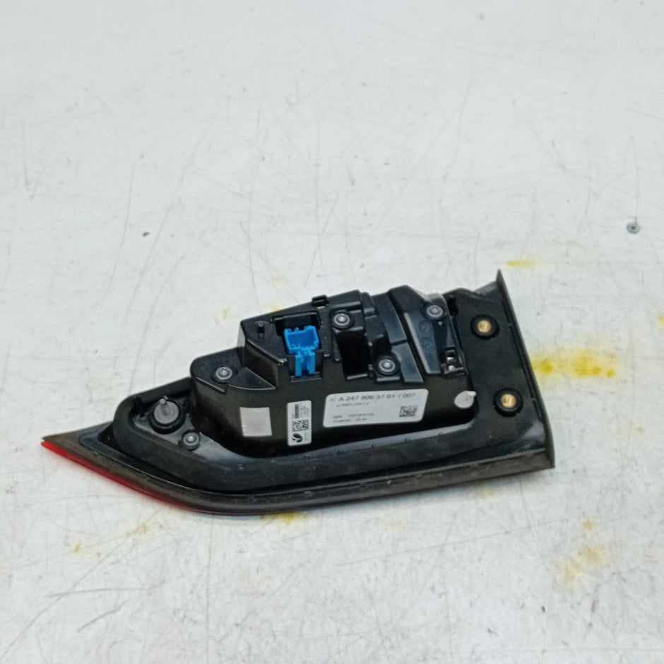 MERCEDES B-CLASS W247 PASSENGER LEFT NS REAR INNER TAIL LIGHT A2479063701 FMT260