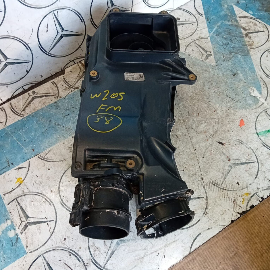 MERCEDES BENZ C CLASS W205 2.1 DIESEL AIR FILTER BOX HOUSING  A6510902501