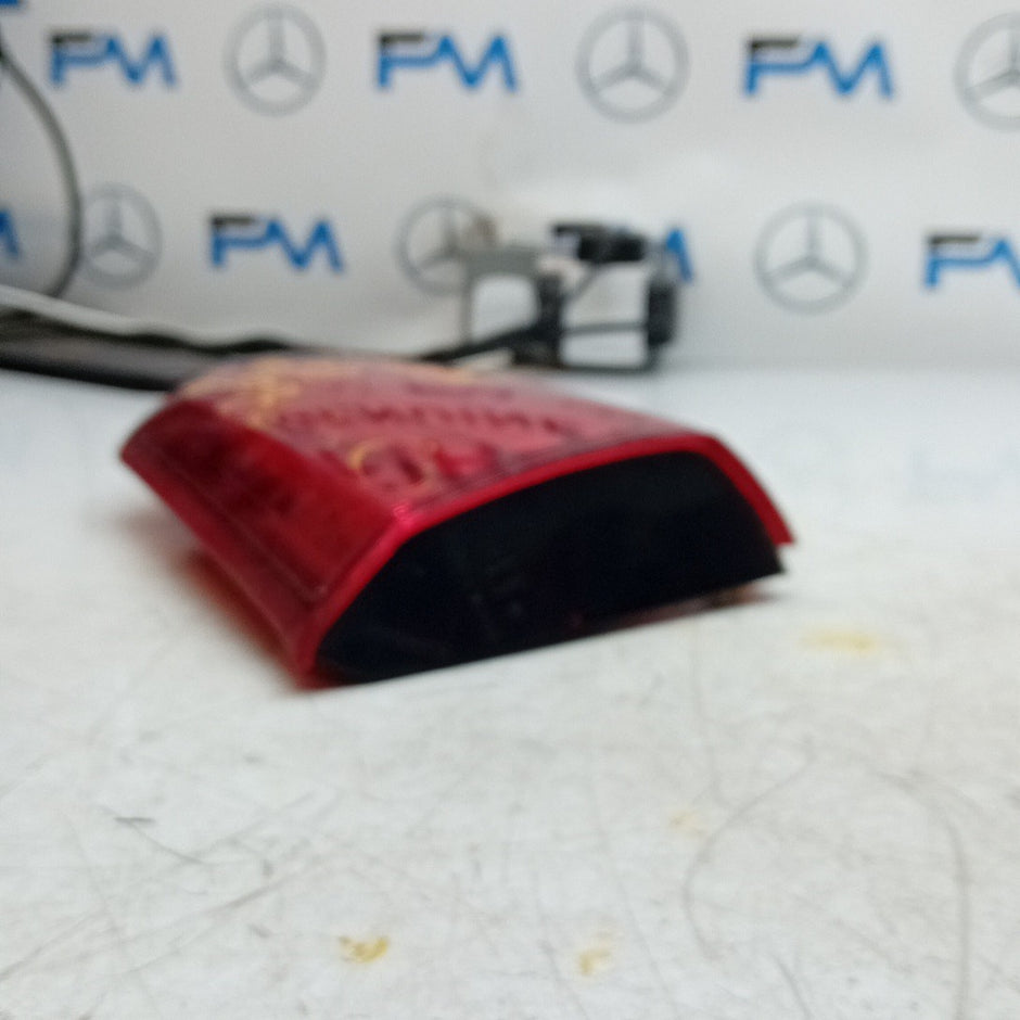 MITSUBISHI OUTLANDER MK3 DRIVER SIDE RIGHT REAR INNER TAIL LIGHT 2013 FMT300