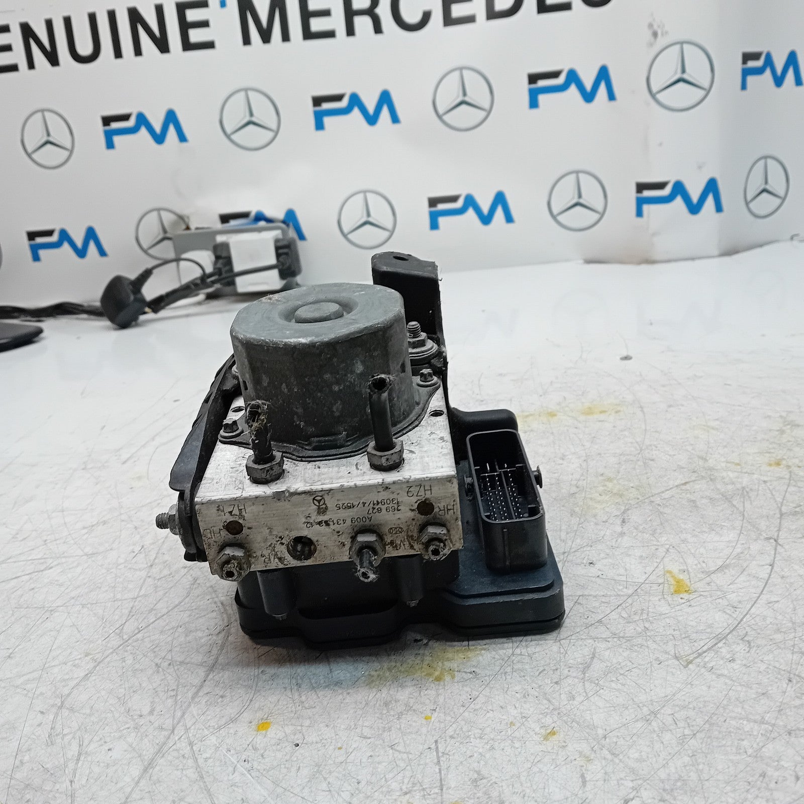 MERCEDES BENZ B-CLASS W246 ABS PUMP CONTROL MODULE UNIT A0094315212 FM001463