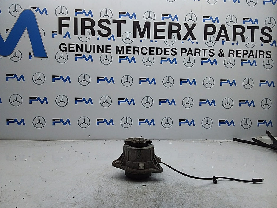 MERCEDES BENZ  S-CLASS  W222  ENGINE MOUNT RIGHT OS A2222407617 FMR347
