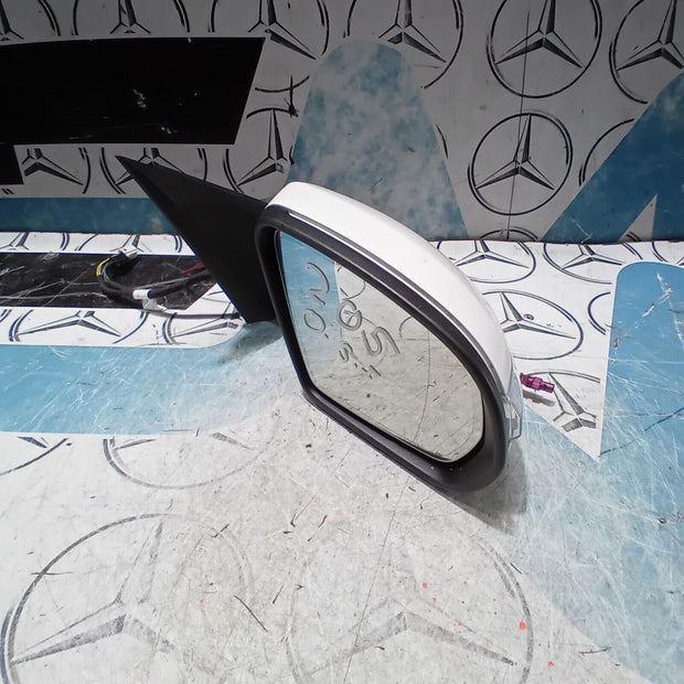 2015/2022 MERCEDES BENZ W205 WING MIRROR A2058102016 RIGHT SIDE