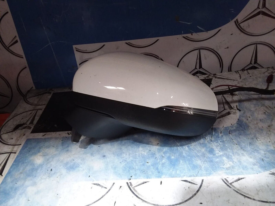 MERCEDES A-CLASS W177 2018-23 PASSENGER SIDE MIRROR A1778109902 - PUDDLE LIGHT