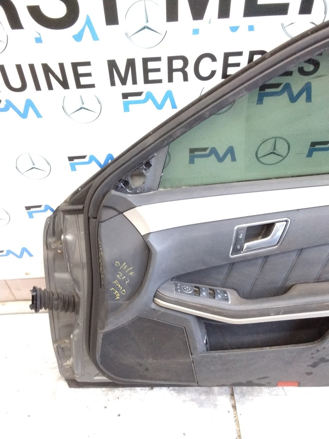 MERCEDES E-CLASS W212  DRIVER FRONT DOOR OSF GREY 2009-16 COMPLETE FMD554