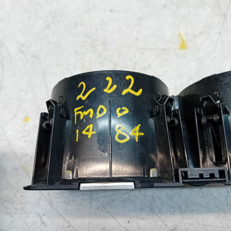 MERCEDES BENZ  S-CLASS W222 CENTRE CONSOLE CUP HOLDER 2015 A2226830075 FM001484