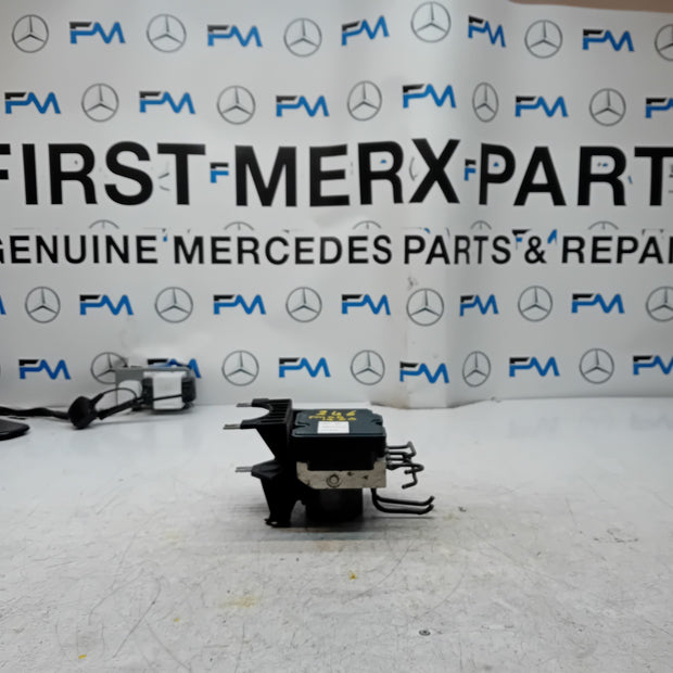 MERCEDES BENZ B-CLASS W246 ABS PUMP CONTROL MODULE UNIT A0084317512 FM001460