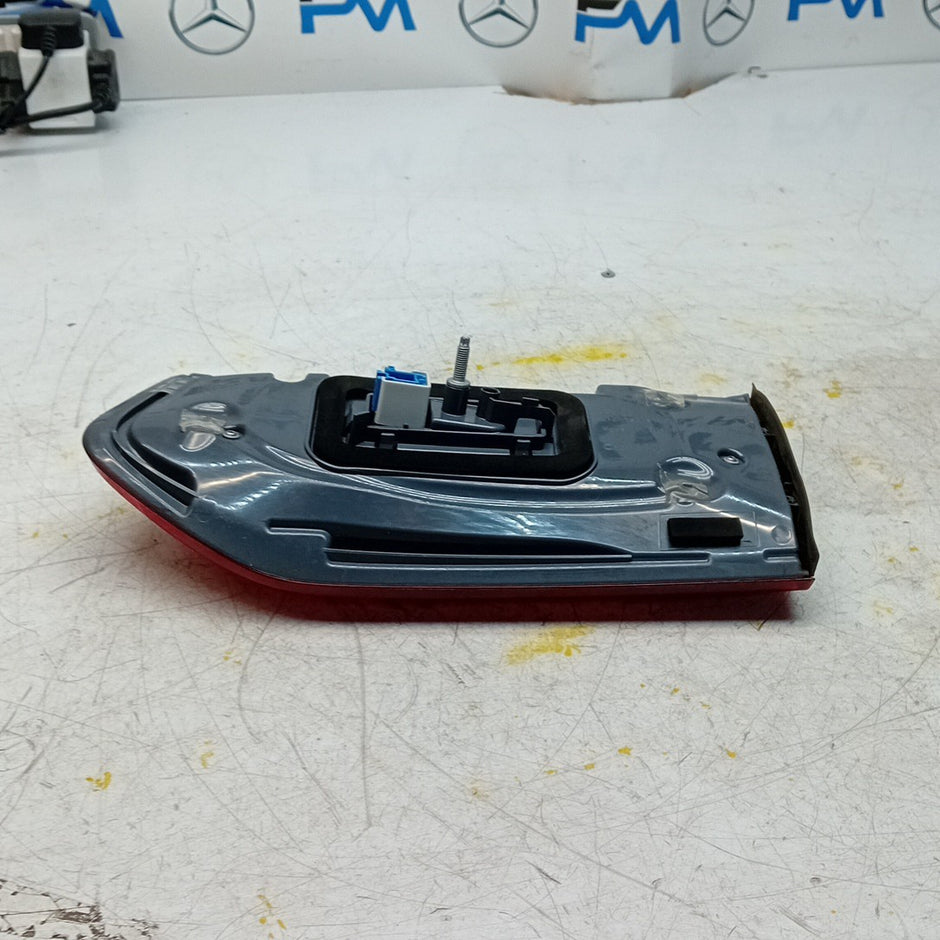MERCEDES BENZ  E-CLASS W213 PASSENGER LEFT NS REAR TAIL LIGHT FMT264