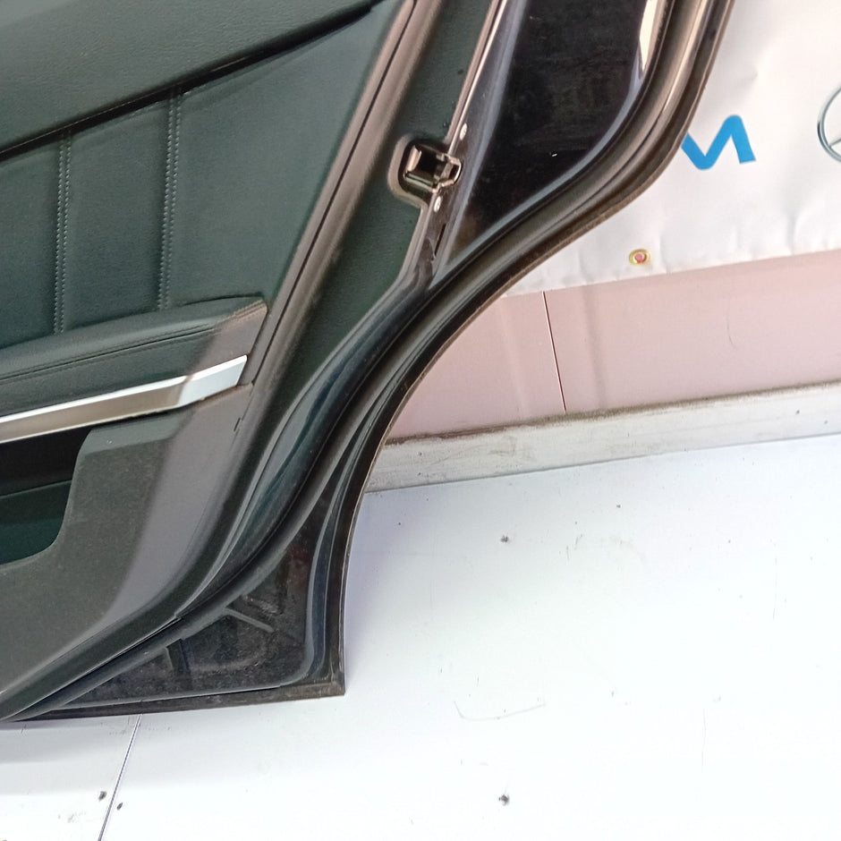 MERCEDES BENZ E-CLASS  W212 DRIVER SIDE REAR DOOR ( OFF SIDE REAR ) FM03