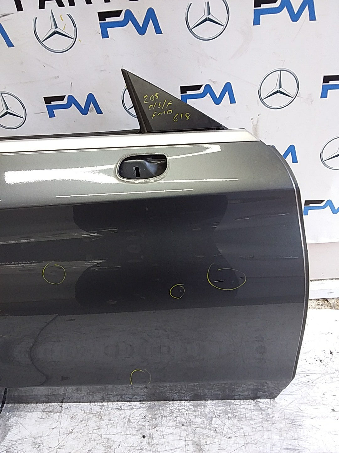 MERCEDES C-CLASS C205  DRIVER FRONT DOOR OSF GREY 2016 ONW COMPLETE FMD618