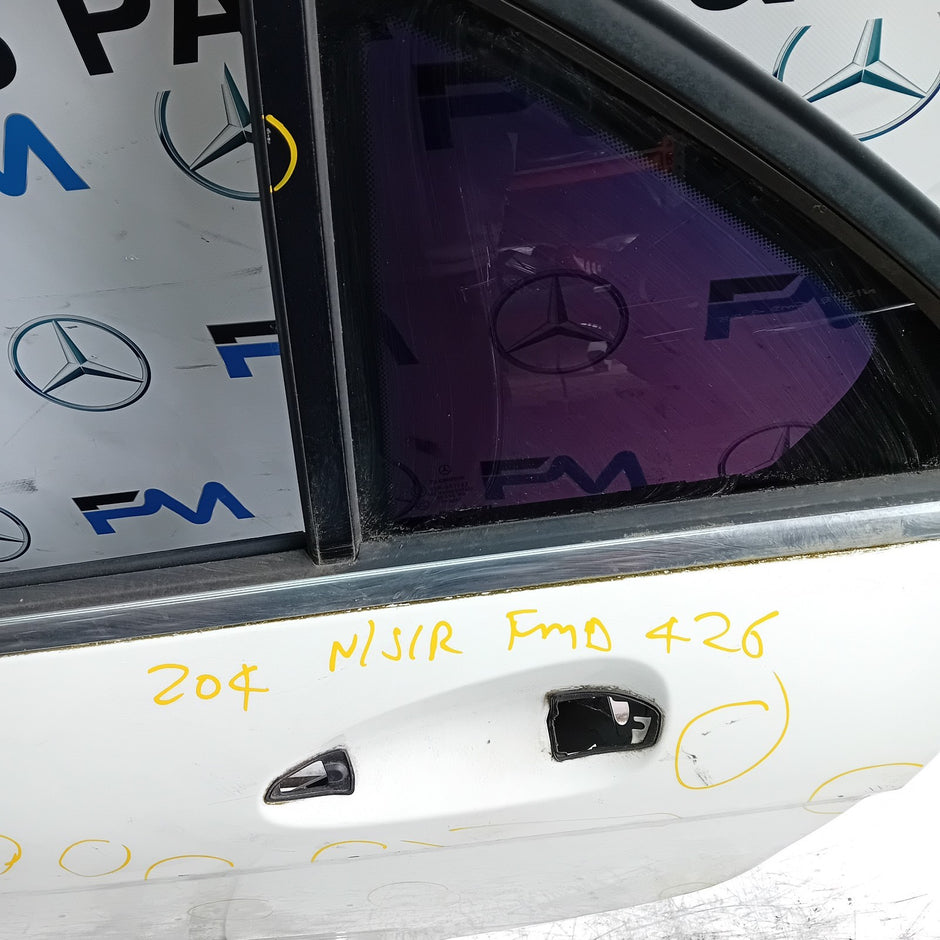 MERCEDES C-CLASS W204 SLN PASSENGER REAR DOOR NSR WHITE 2008-14 FMD426