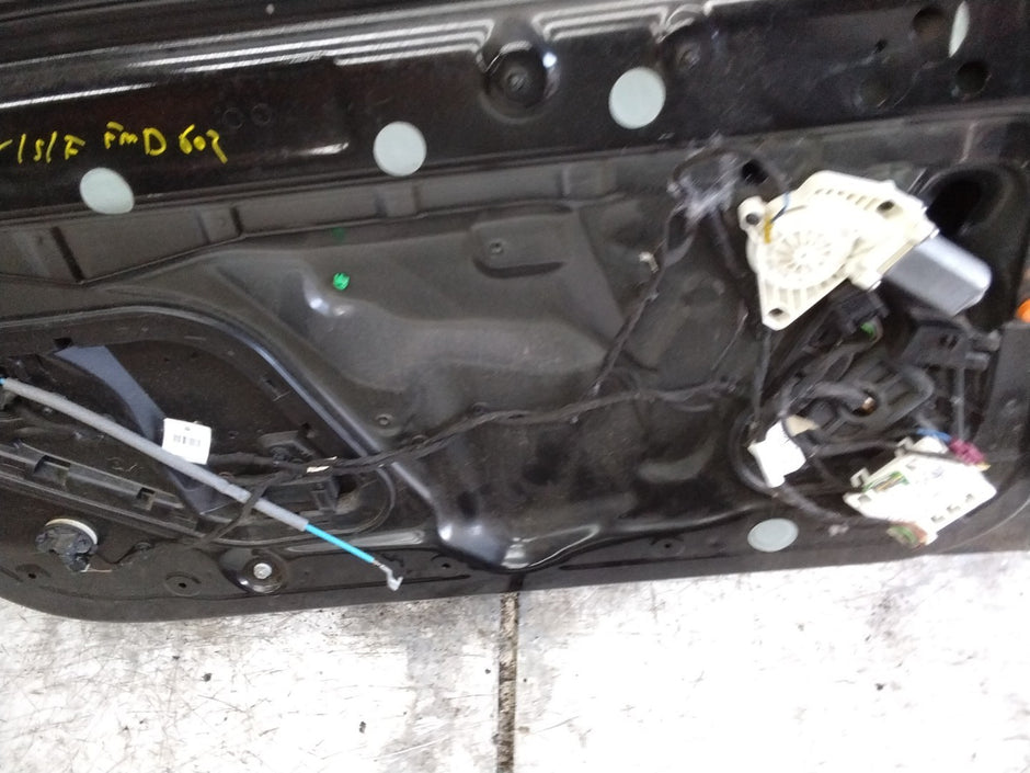 MERCEDES BENZ  C-CLASS W205 PASSENGER FRONT DOOR NSF BLACK 2014-21  FMD602