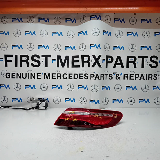 MERCEDES E-CLASS W238 2018 REAR DRIVER O/S TAIL LIGHT A2389062101 FMT58