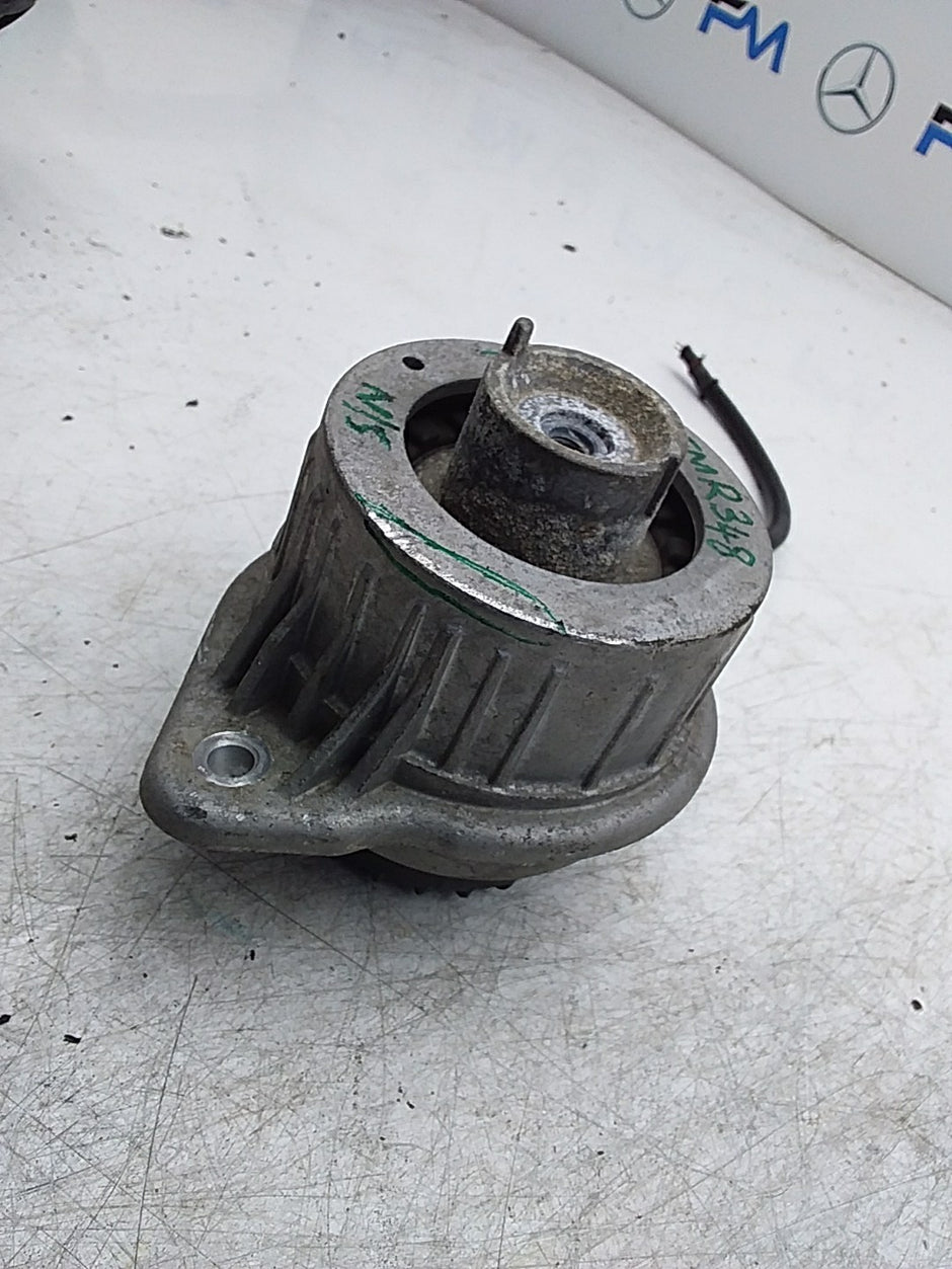 MERCEDES BENZ  S-CLASS  W222  ENGINE MOUNT LEFT NS A2222407517 FMR348