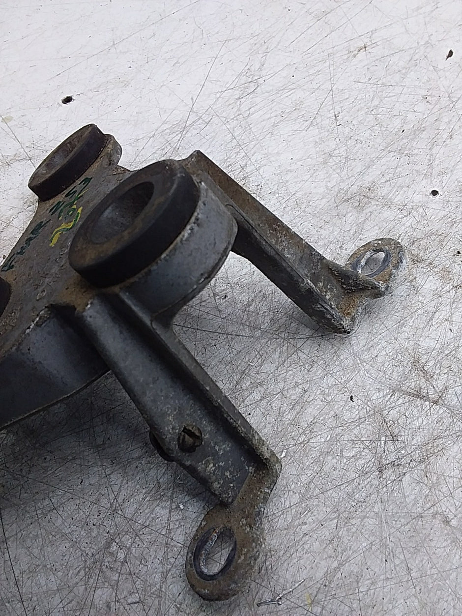 MERCEDES E-CLS W207 ABS PUMP BRACKET A2044300110 FMR253