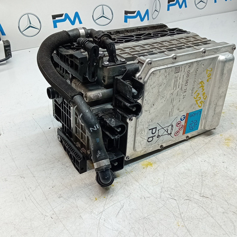 MERCEDES BENZ  C-CLASS W206 HYBRID LION MHEV BATTERY A0009827824 FM001325