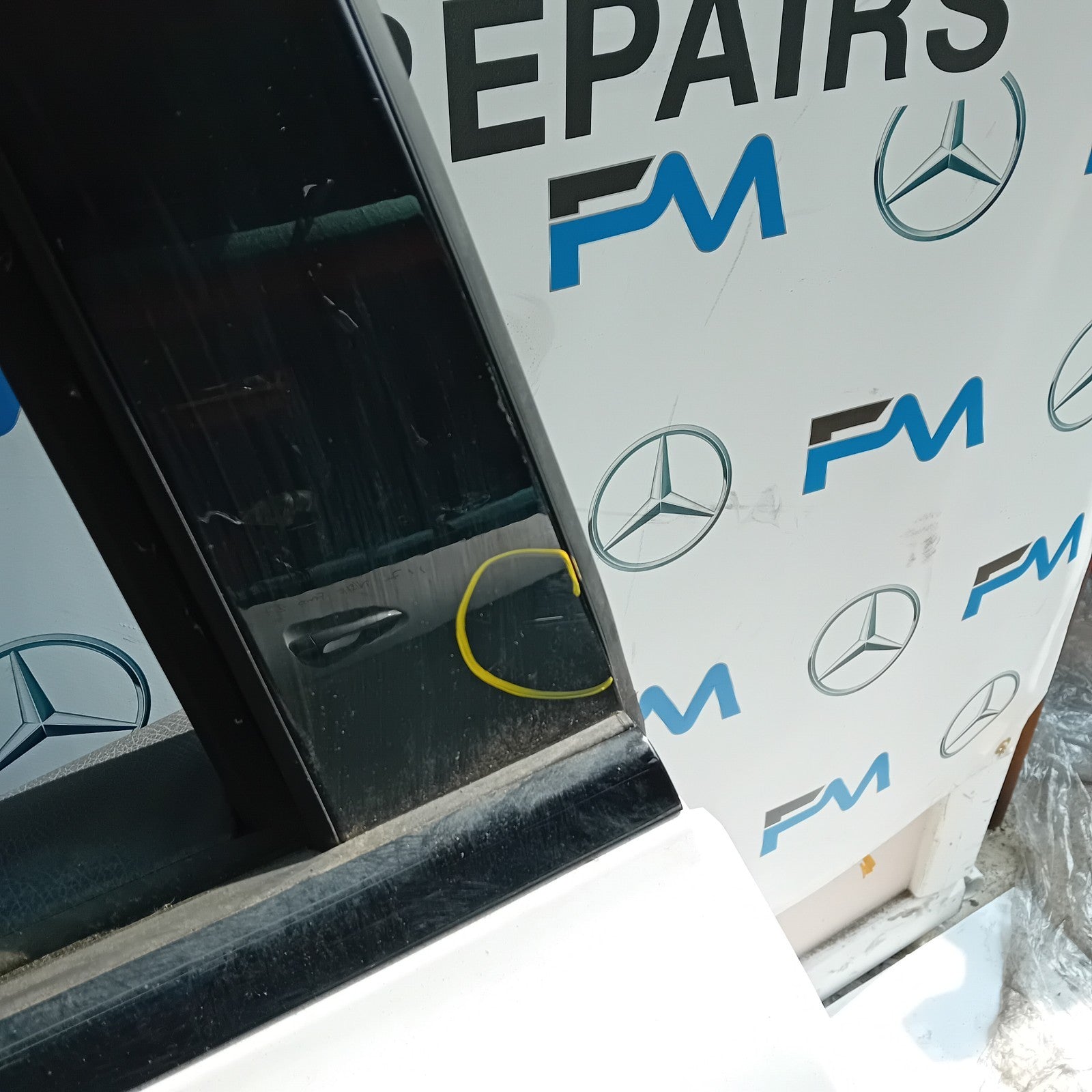 MERCEDES GLC X253 DRIVER REAR DOOR OSR 2016 ON WHITE COMPLETE FMD277