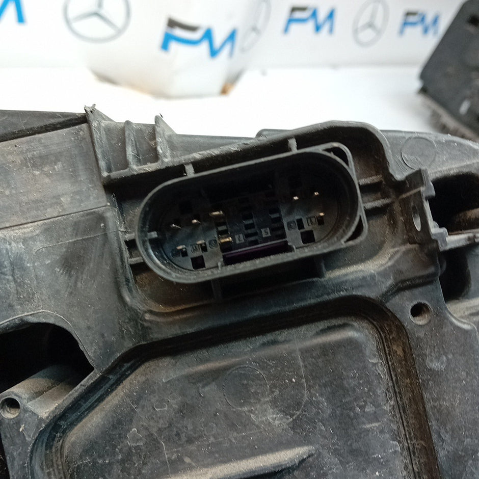 MERCEDES C-CLASS W205 N/S HIGH PERFORMANCE HEADLIGHT A2059063903 14-19 FMH191