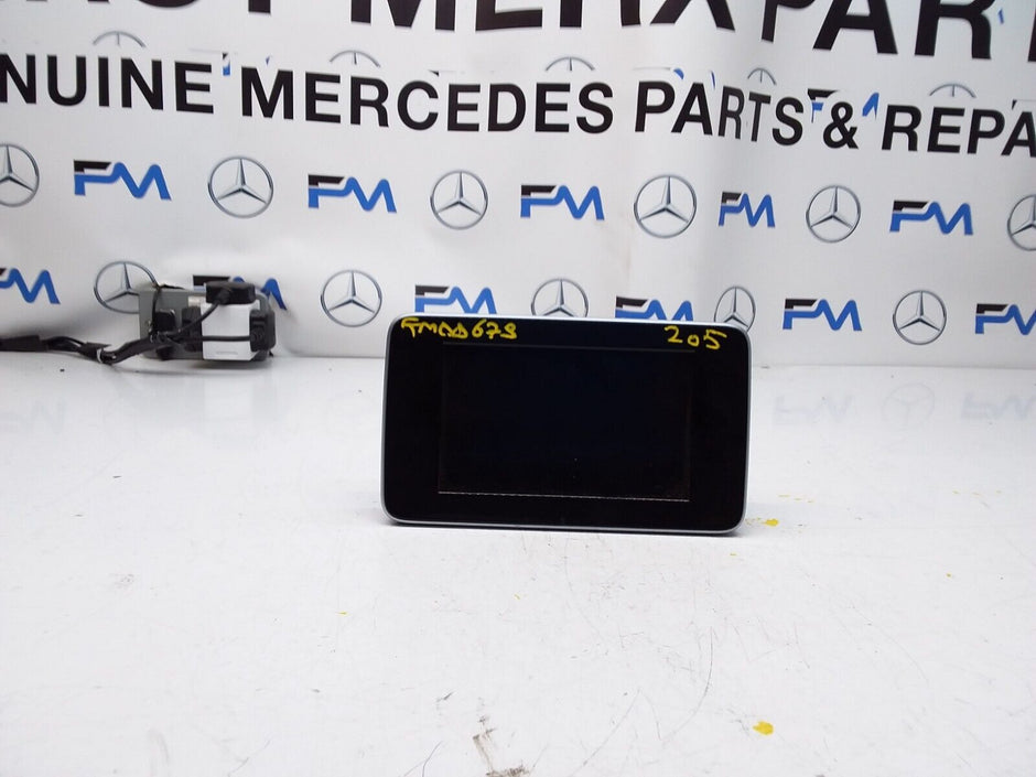 MERCEDES C-CLASS W205 2015 SAT NAV MULTIMEDIA SCREEN A2059004113 FM00673