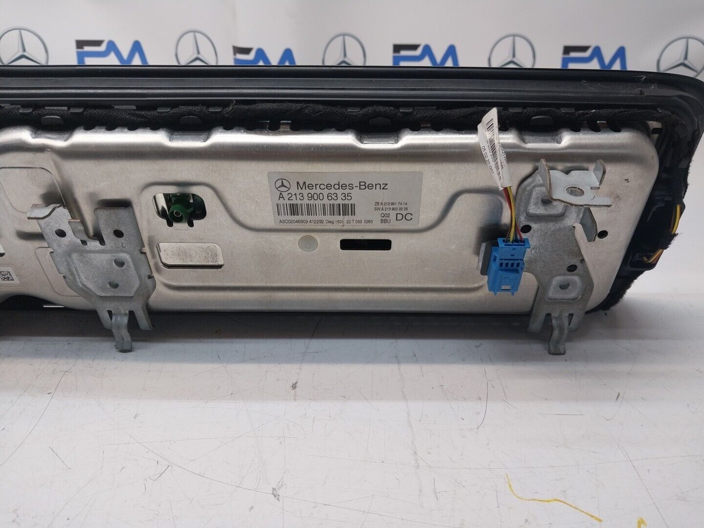 MERCEDES BENZ E-CLASS W213 W238 SAT NAV SCREEN HEAD UNIT A2139006335 FM00649