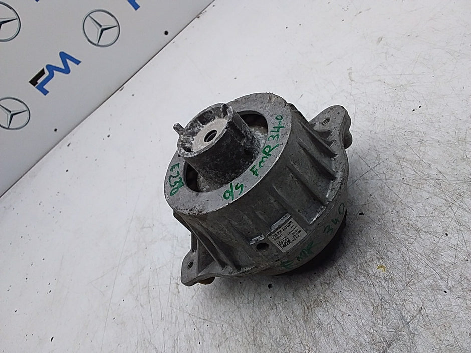 MERCEDES BENZ  E-CLASS COUPE C238  ENGINE MOUNT RIGHT OS A2382400300 FMR340