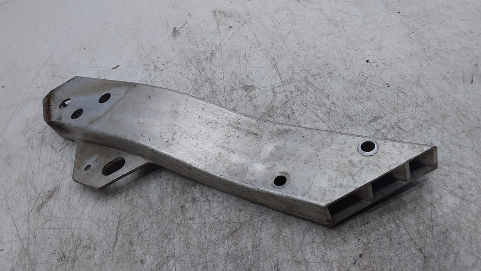 MERCEDES BENZ GLC X253 RADIATOR SUPPORT BRACKET RIGHT FMR416