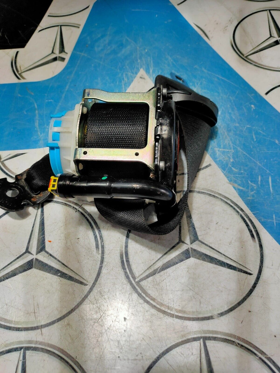 MERCEDES W117 REAR SEAT BELT PASSENGER LEFT NEARSIDE NSR A2468600000 2016-2019