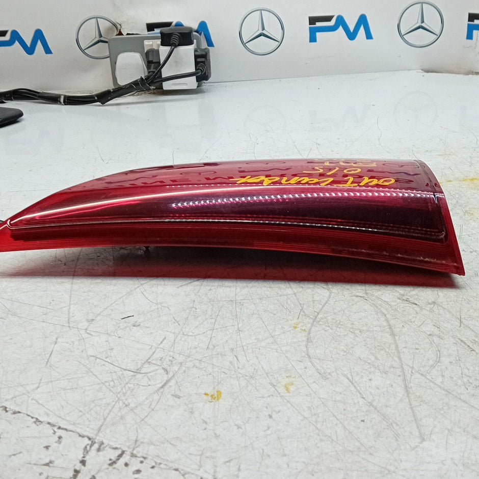 MITSUBISHI OUTLANDER MK3 PASSENGER SIDE LEFT REAR INNER TAIL LIGHT 2013 FMT302