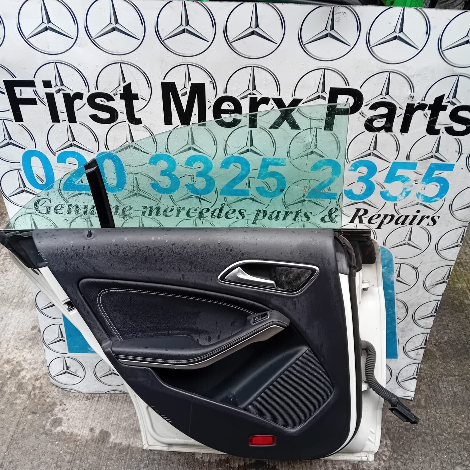 MERCEDES BENZ CLA  W117  DRIVER SIDE REAR DOOR ( OFF SIDE REAR )