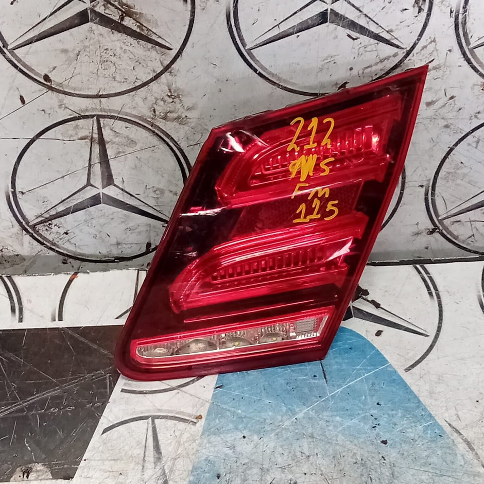 MERCEDES E-CLASS SALOON W212  REAR  PASSENGER SIDE INNER TAIL LIGHT