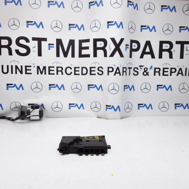 Mercedes C-Class W205 Front Inboard Fuxebox Module Unit A2055402850 FM00359