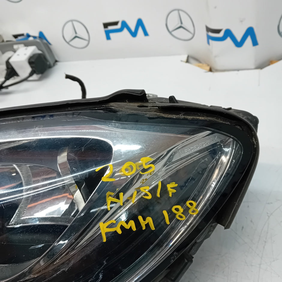 MERCEDES C-CLASS W205 PASSENGER SIDE FRONT HEADLIGHT A2058200761 20l4 FMH188