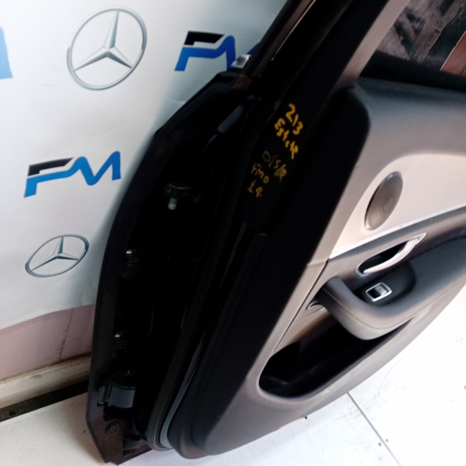 MERCEDES BENZ E CLASS ESTATE W213 DRIVER SIDE REAR DOOR ( OFFSIDE REAR ) FMD14