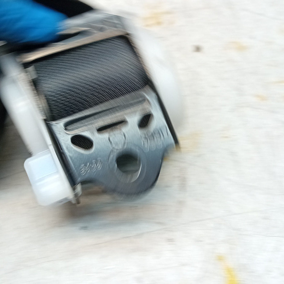 MITSUBISHI OUTLANDER MK3 SEAT BELT REAR DRIVER OSR TK AB2 EN314 BLACK FM001240