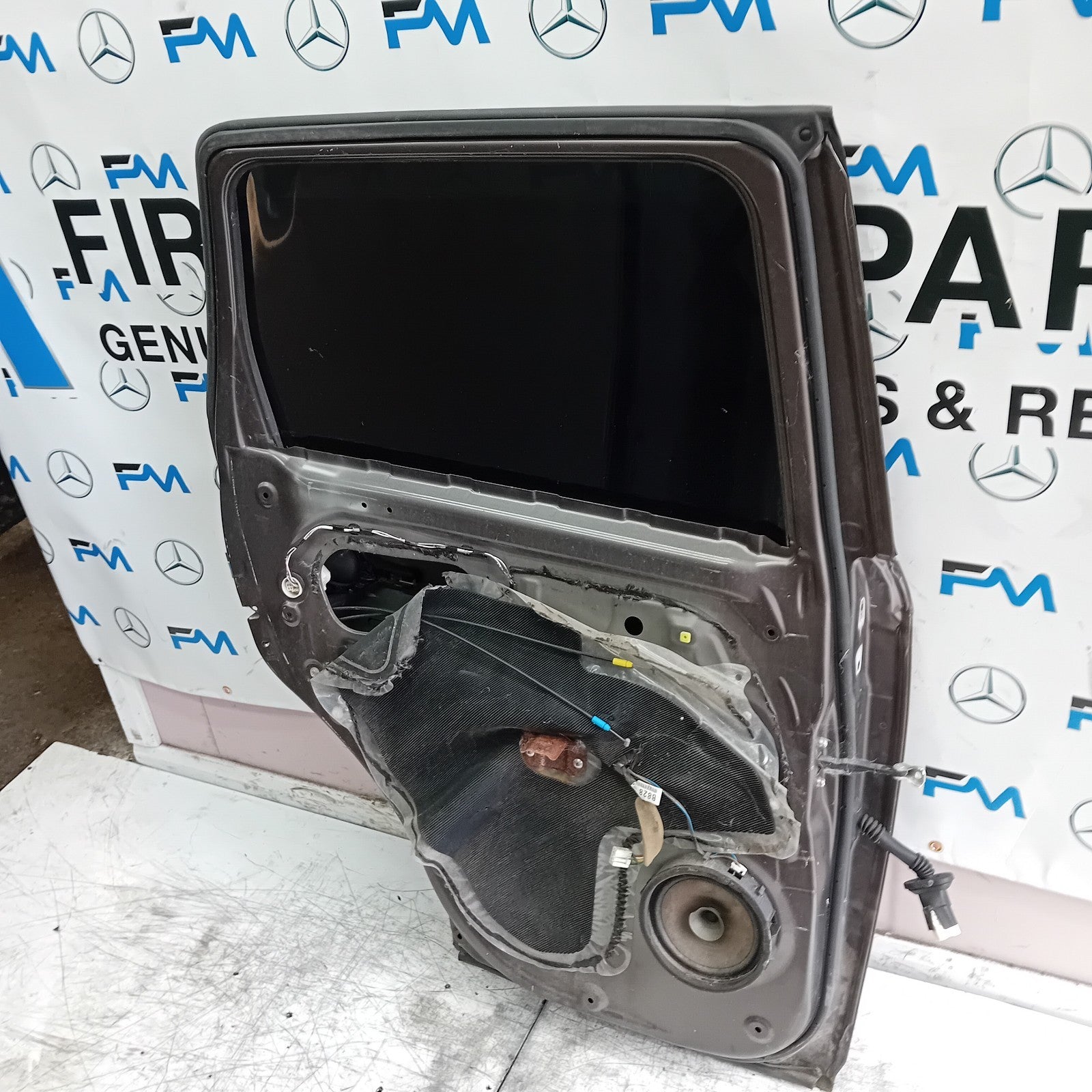 MITSUBISHI OUTLANDER MK3 PASSENGER REAR DOOR NSR 2013 BROWN FMD500