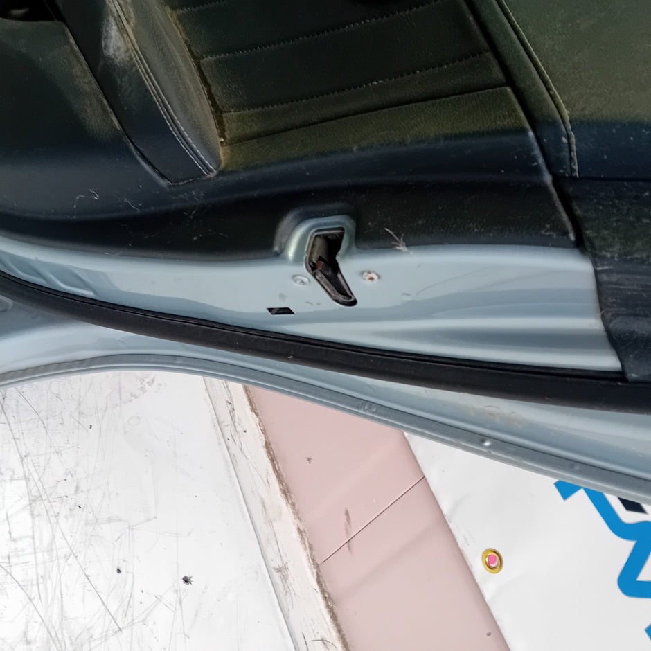 MERDEDES C-CLASS W205 DRIVER SIDE REAR DOOR OSR WHITE 2014 ON COMPLETE FMD183