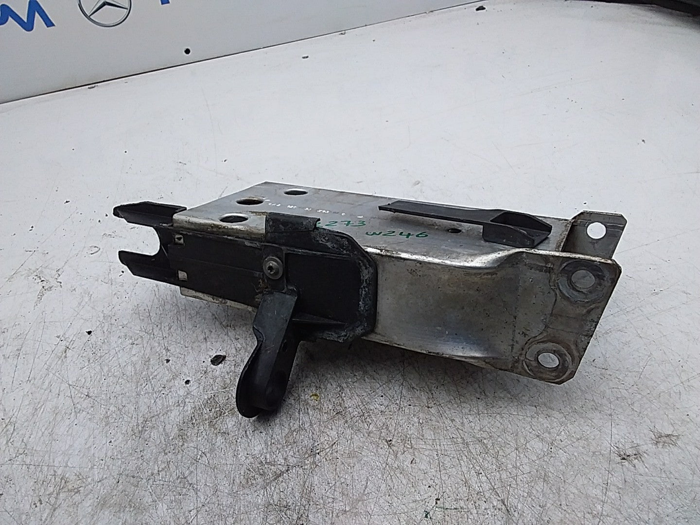 MERCEDES B-CLASS W246 BUMPER DEFORMATION MOUNT RIGHT SIDE A2466200195 FMR273