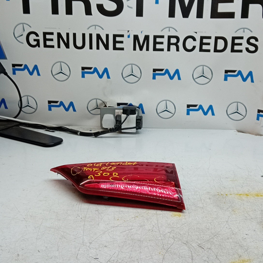 MITSUBISHI OUTLANDER MK3 DRIVER SIDE RIGHT REAR INNER TAIL LIGHT 2013 FMT300