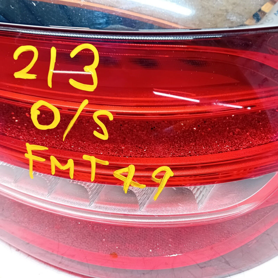 MERCEDES E-CLASS W213 2016 REAR DRIVER O/S TAIL LIGHT FMT49. (DAMAGED)