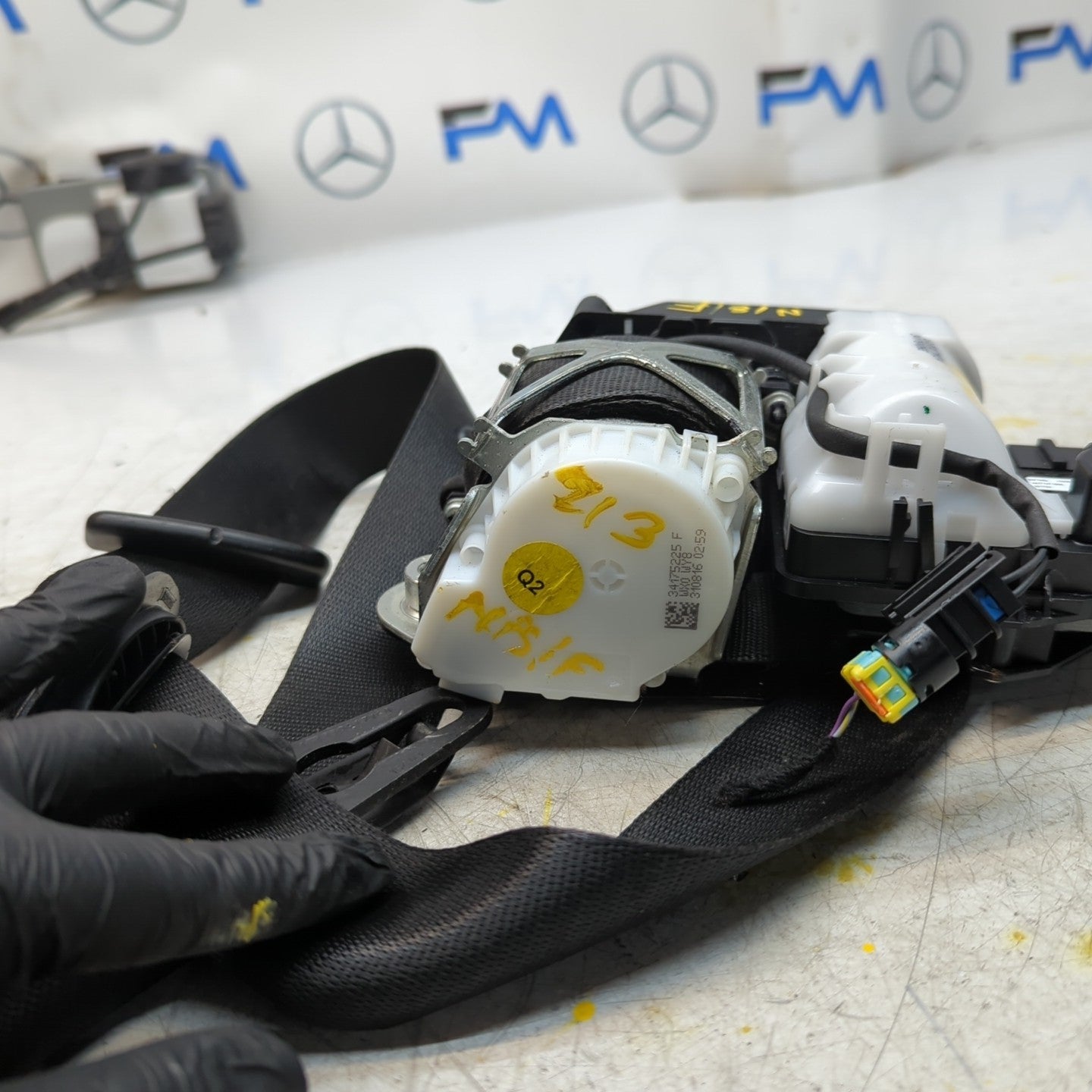 MERCEDES E-CLASS W213 FRONT PASSENGER SIDE SEAT BELT BLACK A2138605500 FM001373