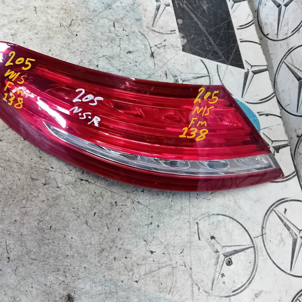 MERCEDES BENZ C-CLASS W205 COUPE PASSENGER SIDE ( N.S ) L.E.D TAIL LIGHT