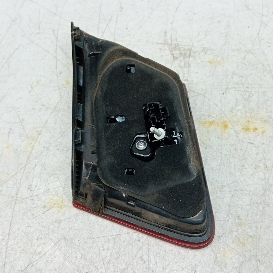 MERCEDES E-CLASS W212 DRIVER  INNER SIDE RIGHT REAR TAIL LIGHT 2014 FMT314