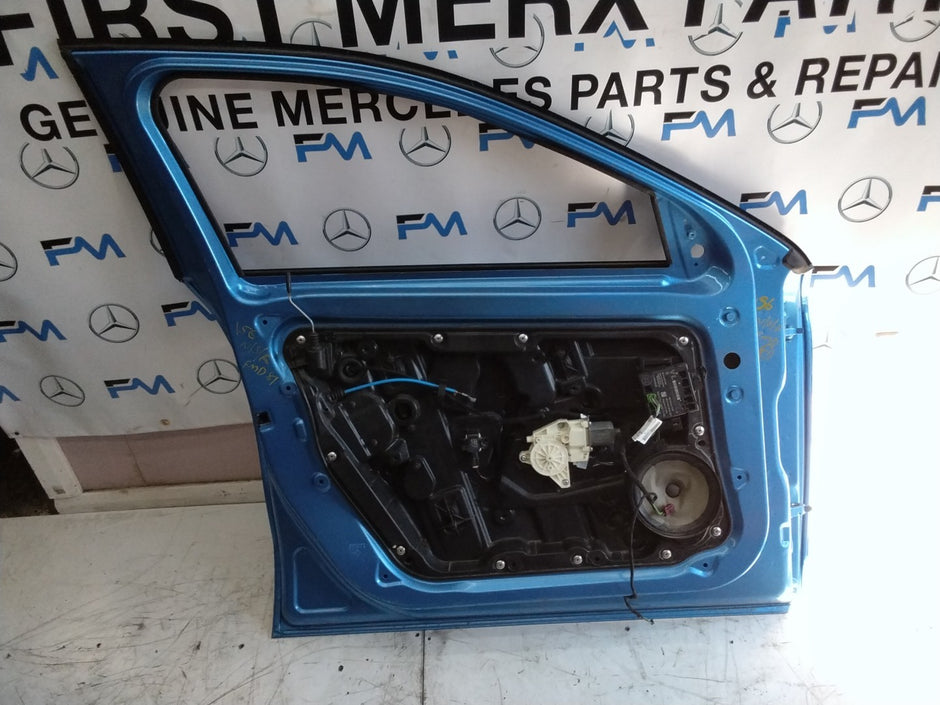 MERCEDES BENZ GLA W156 PASSENGER SIDE FRONT DOOR N/S/F GREY & BLUE FMD81