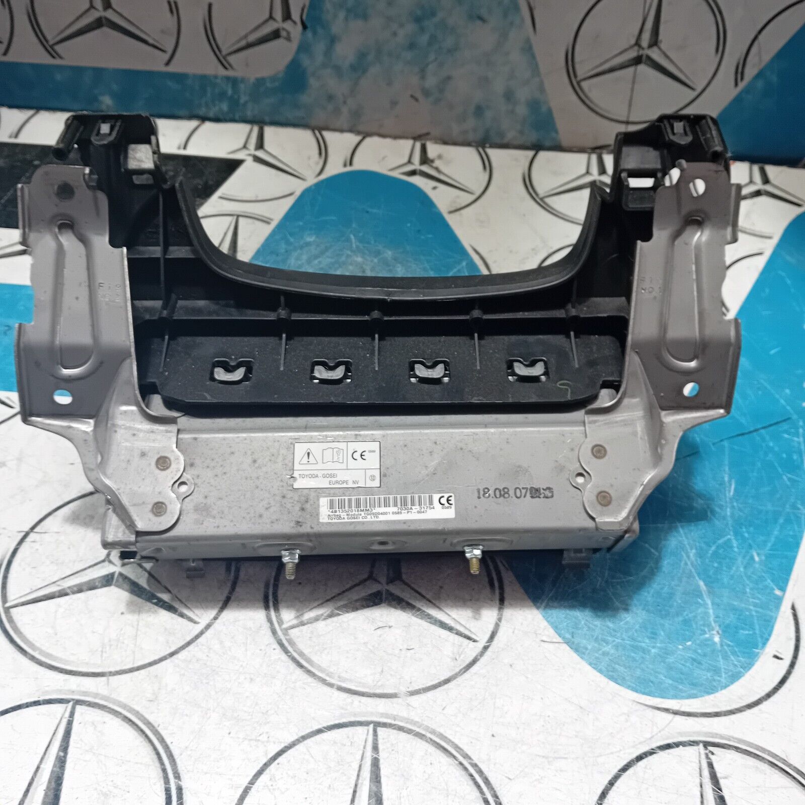 2018 MITSUBISHI OUTLANDER MK3 KNEE AIR SRS BAG RIGHT DRIVER SIDE 7030A-31754