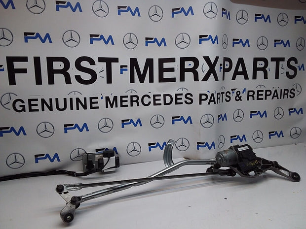 MERCEDES E-CLASS 2018 W213 A2138207402 FRONT WIPER MOTOR  FM00190