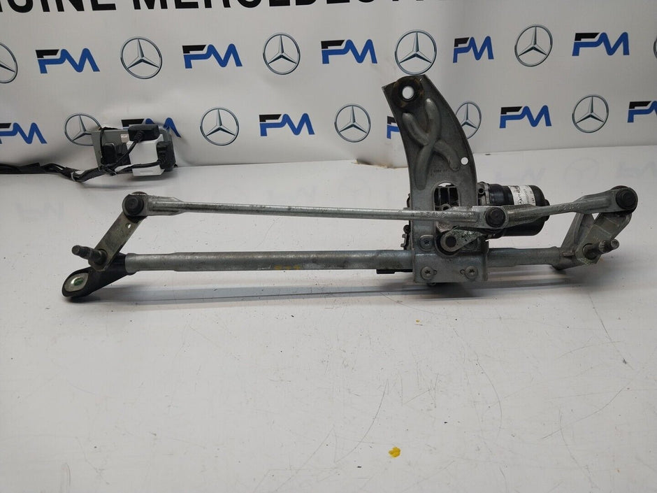 MERCEDES-BENZ A CLASS W177  FRONT WIPER MOTOR WITH LINKAGE A1779064801 FM00239