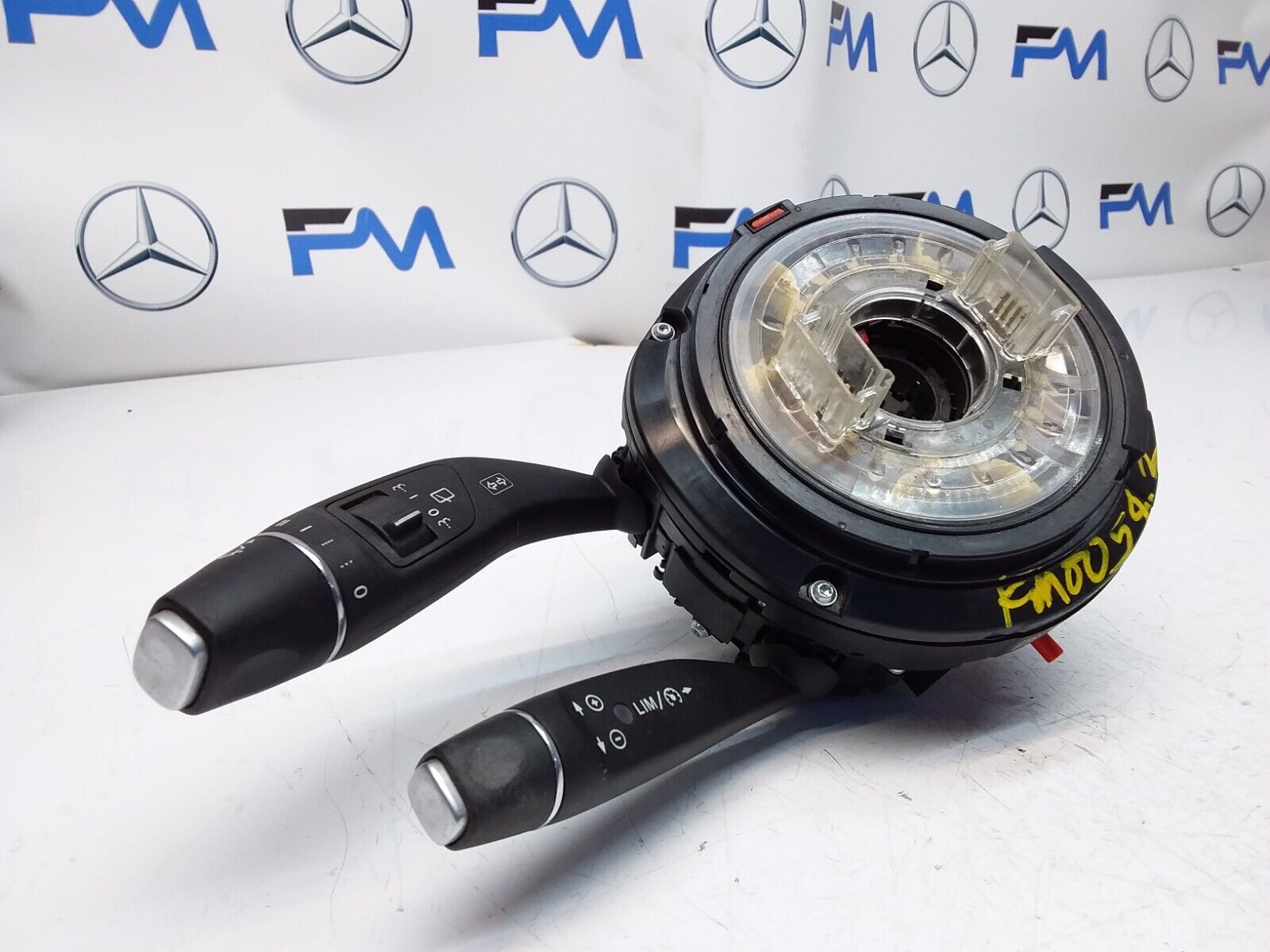 Mercedes  GLA W156 INDICATOR/WIPER GEAR SELECT + SQUIB  2014 FM00542