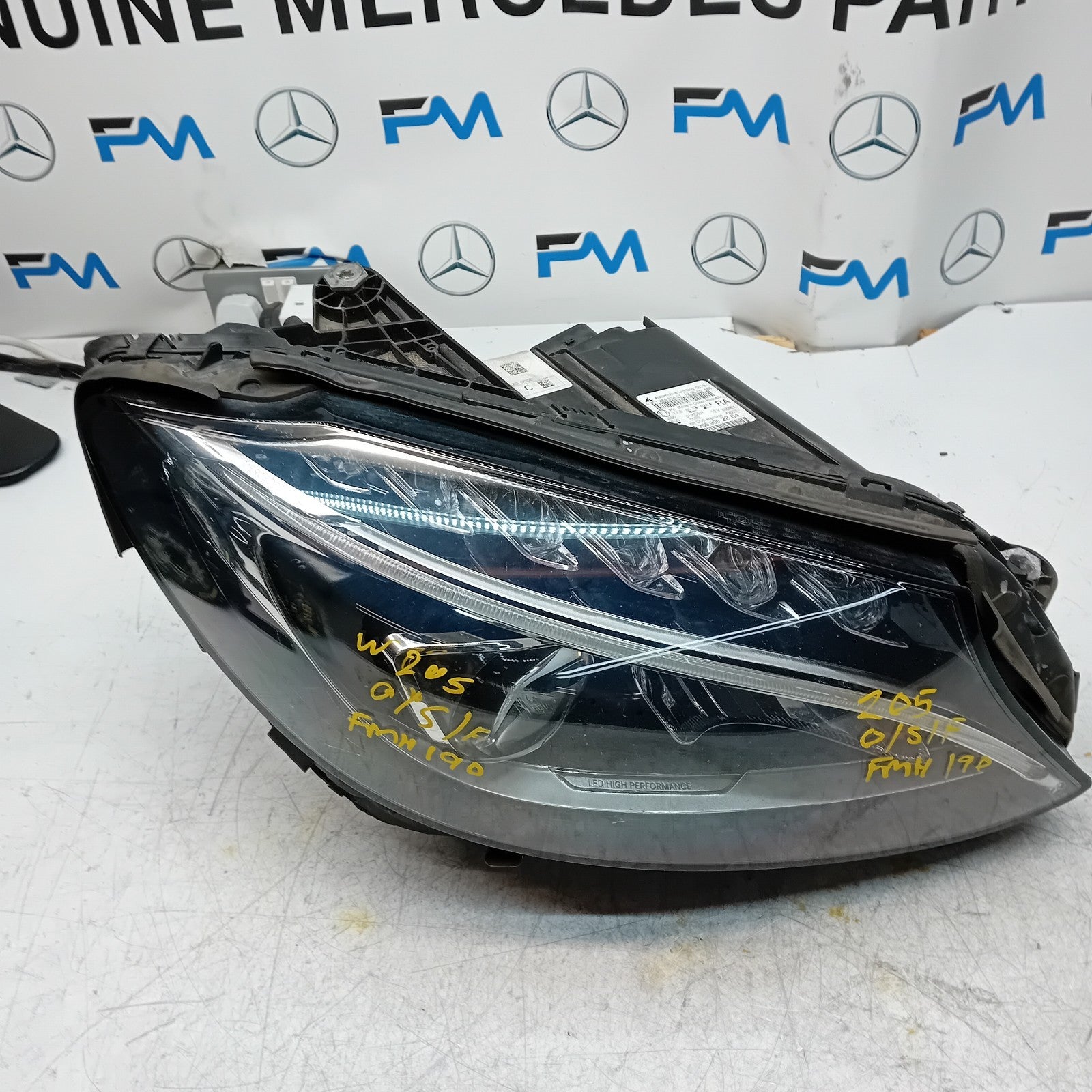 MERCEDES C-CLASS W205 DRIVER  HIGH PERFORM HEADLIGHT A2059062804 20l4 FMH190